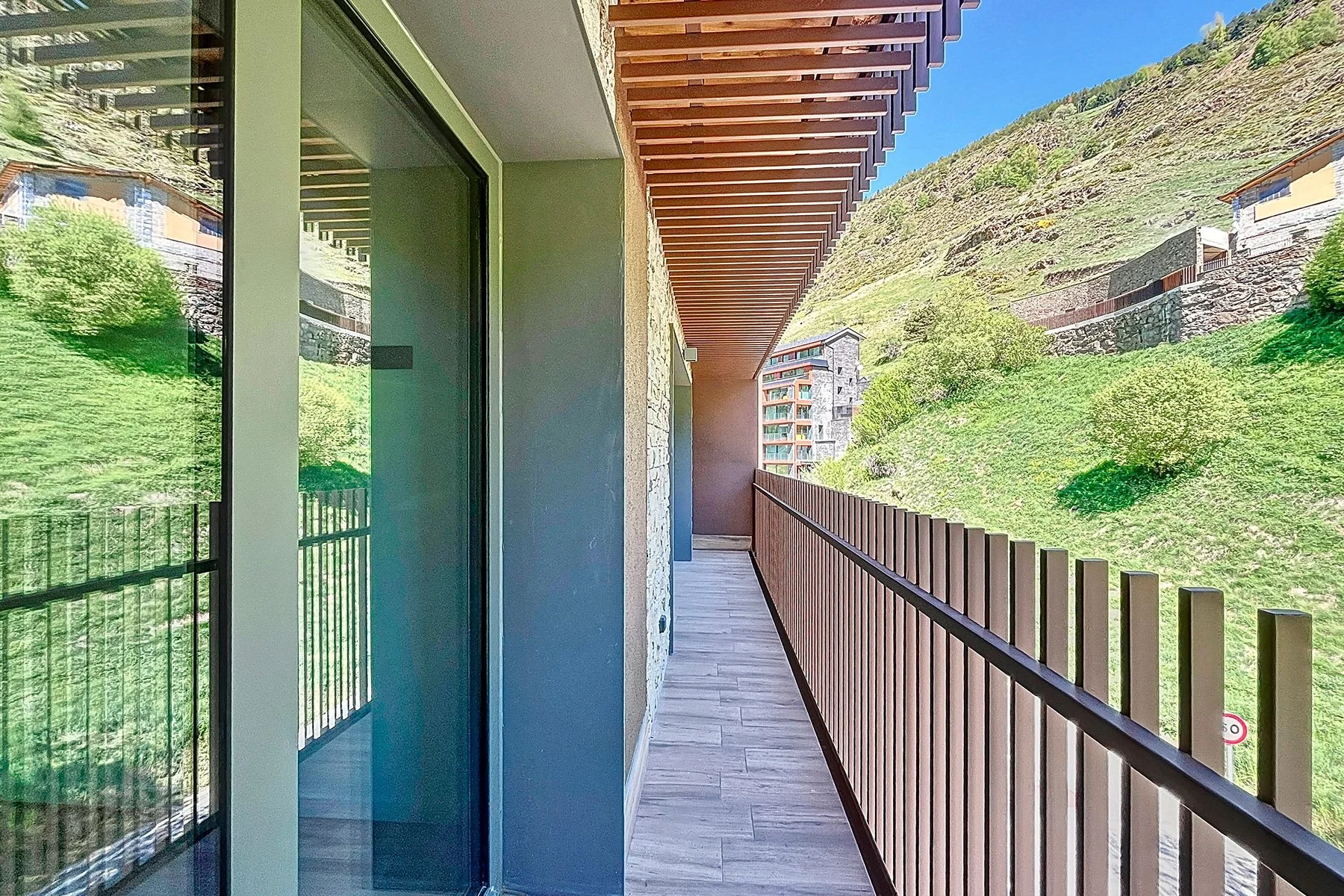 Apartamento de obra nueva de lujo y a pie de pistas para comprar en el Tarter