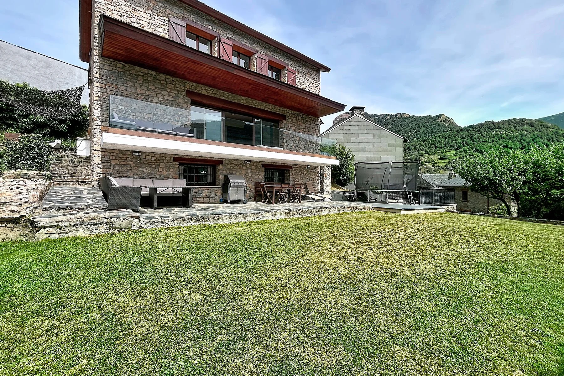 Chalet con gran jardín en venta en La Massana