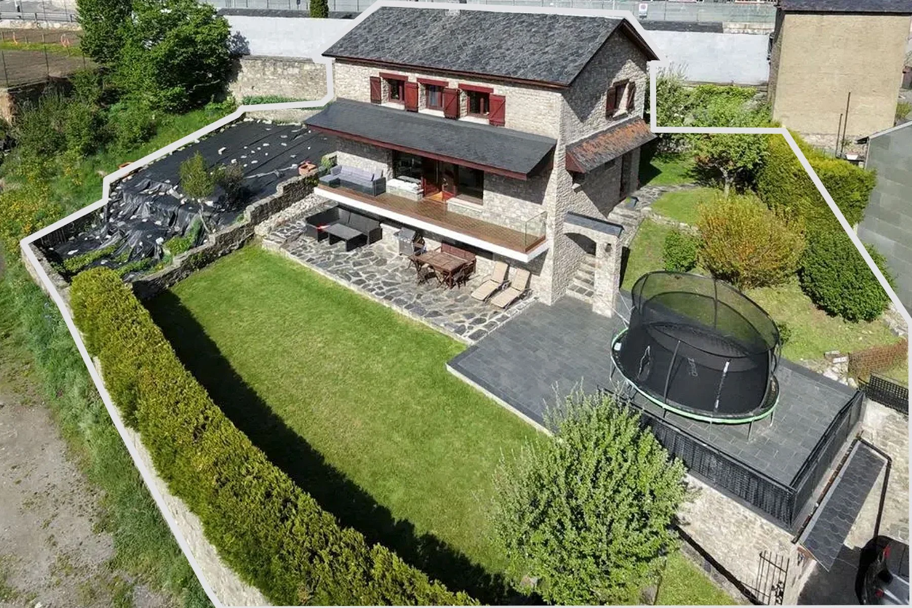 Chalet con gran jardín en venta en La Massana