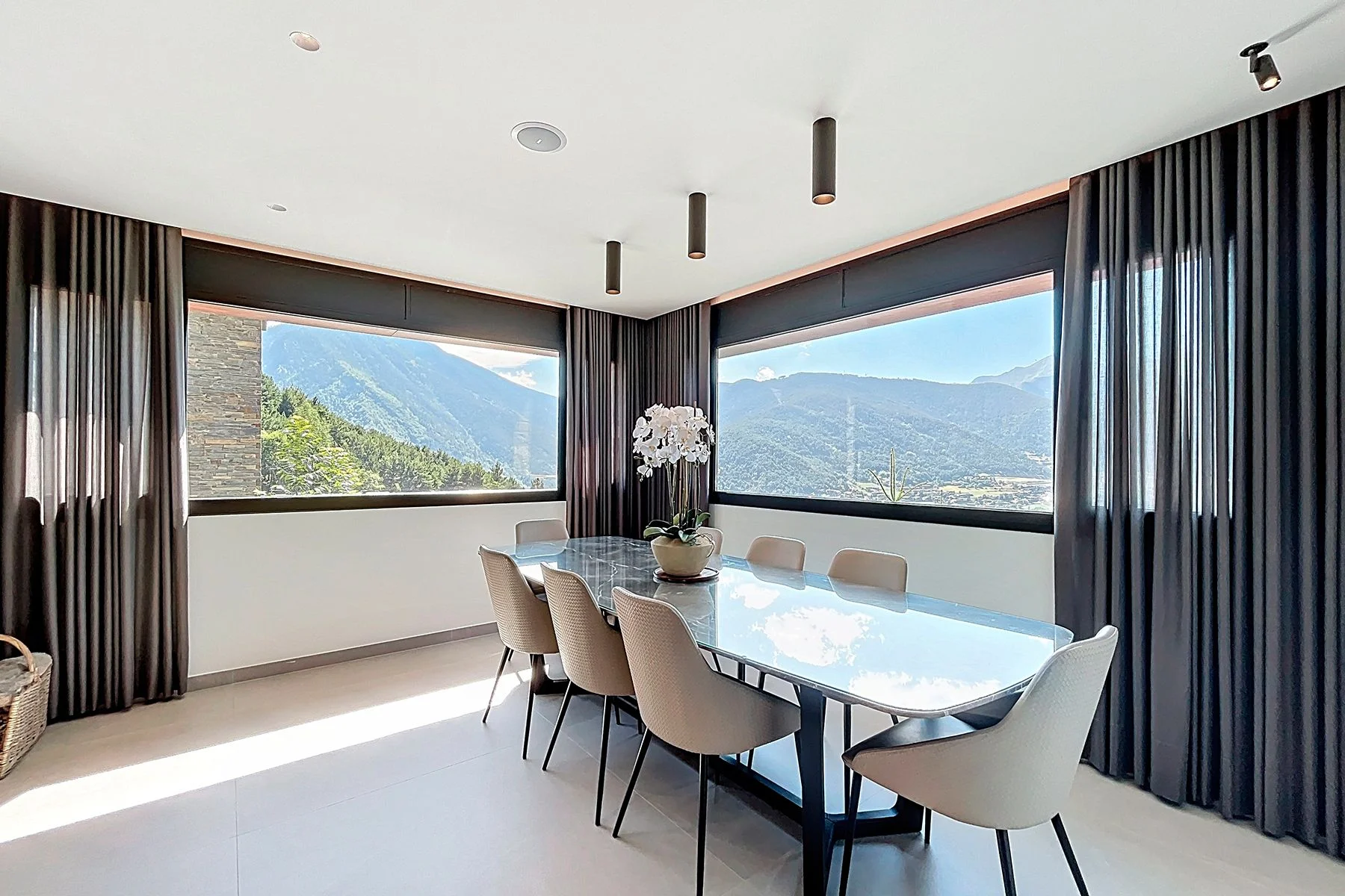 Exquisite Chalet for Rent in Anyós