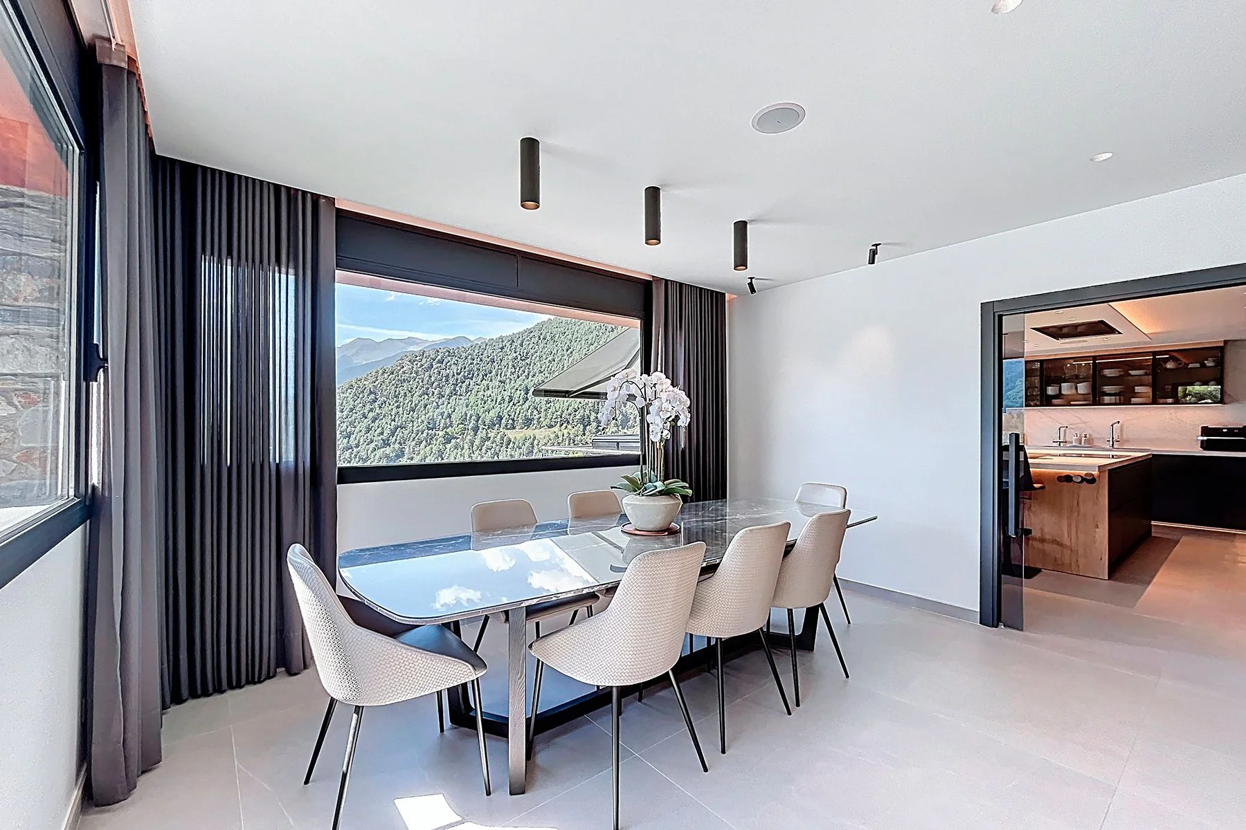 Exquisite Chalet for Rent in Anyós