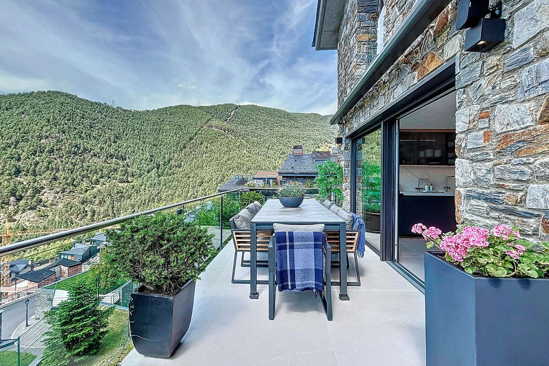 Exquisite Chalet for Rent in Anyós