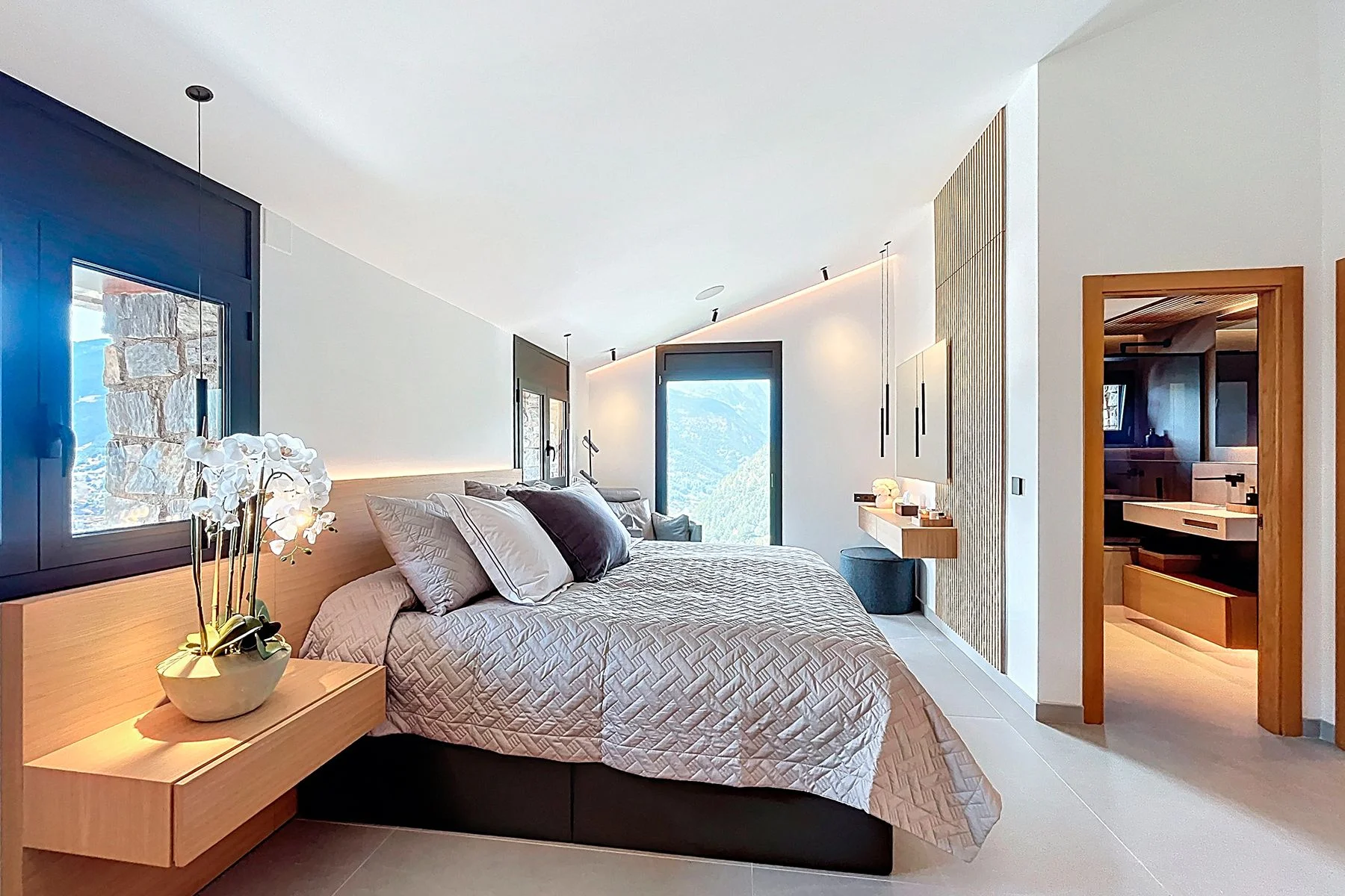 Exquisite Chalet for Rent in Anyós