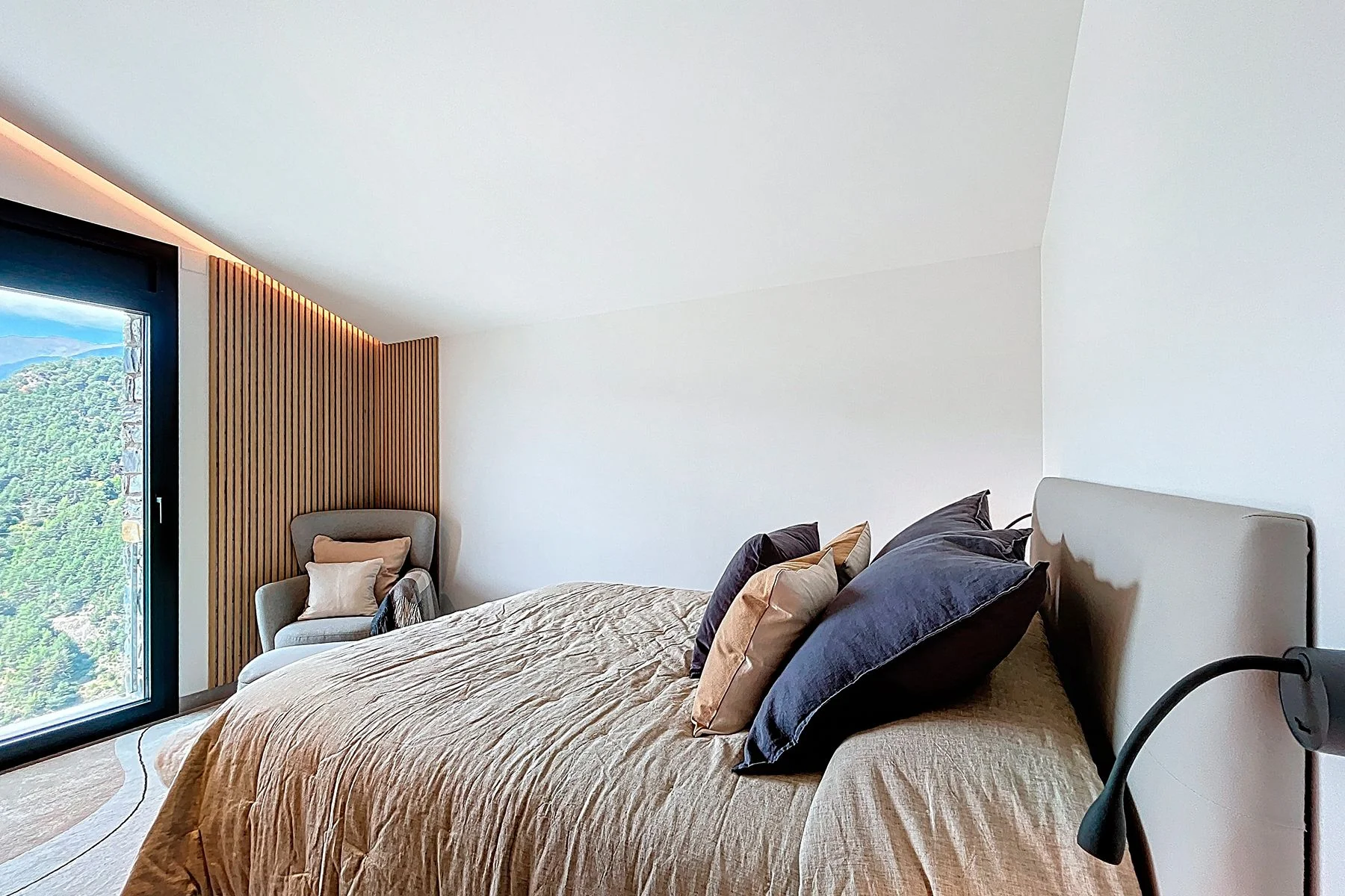 Exquisite Chalet for Rent in Anyós
