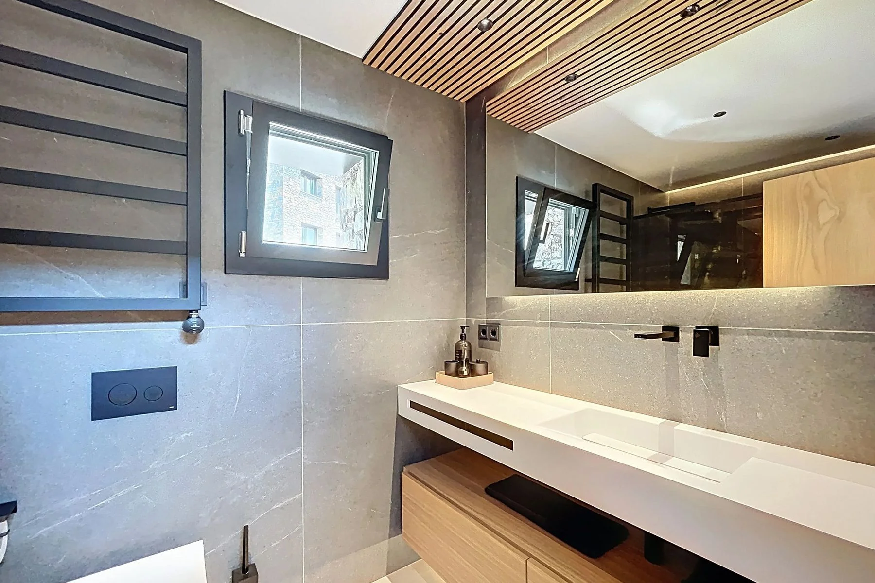 Exquisite Chalet for Rent in Anyós