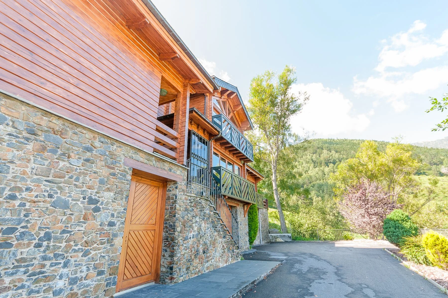 Lujoso chalet para comprar, ubicado en una idílica zona de Andorra