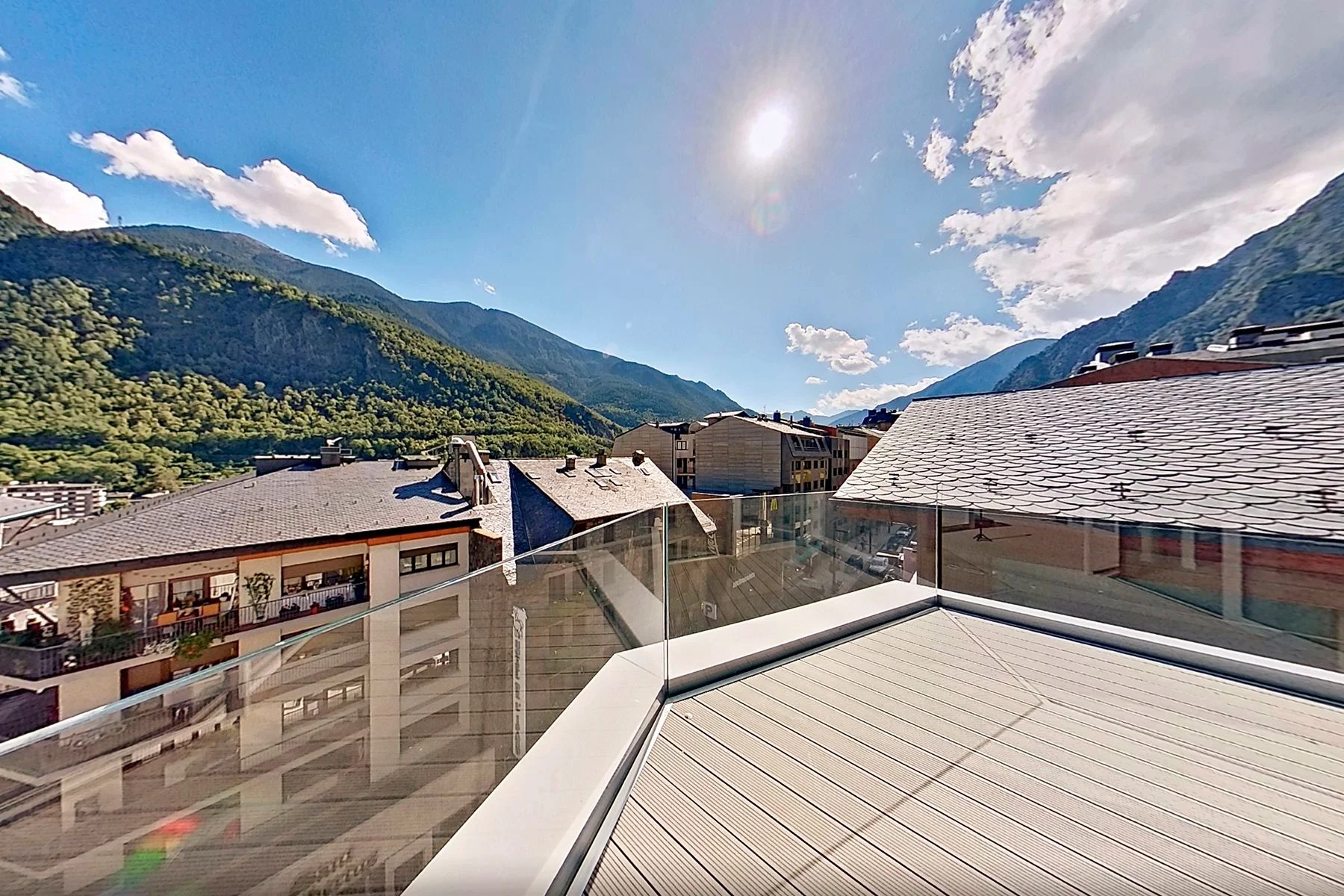 Apartamento de lujo en venta en la Av. Meritxell. ¡Ideal para inversores!