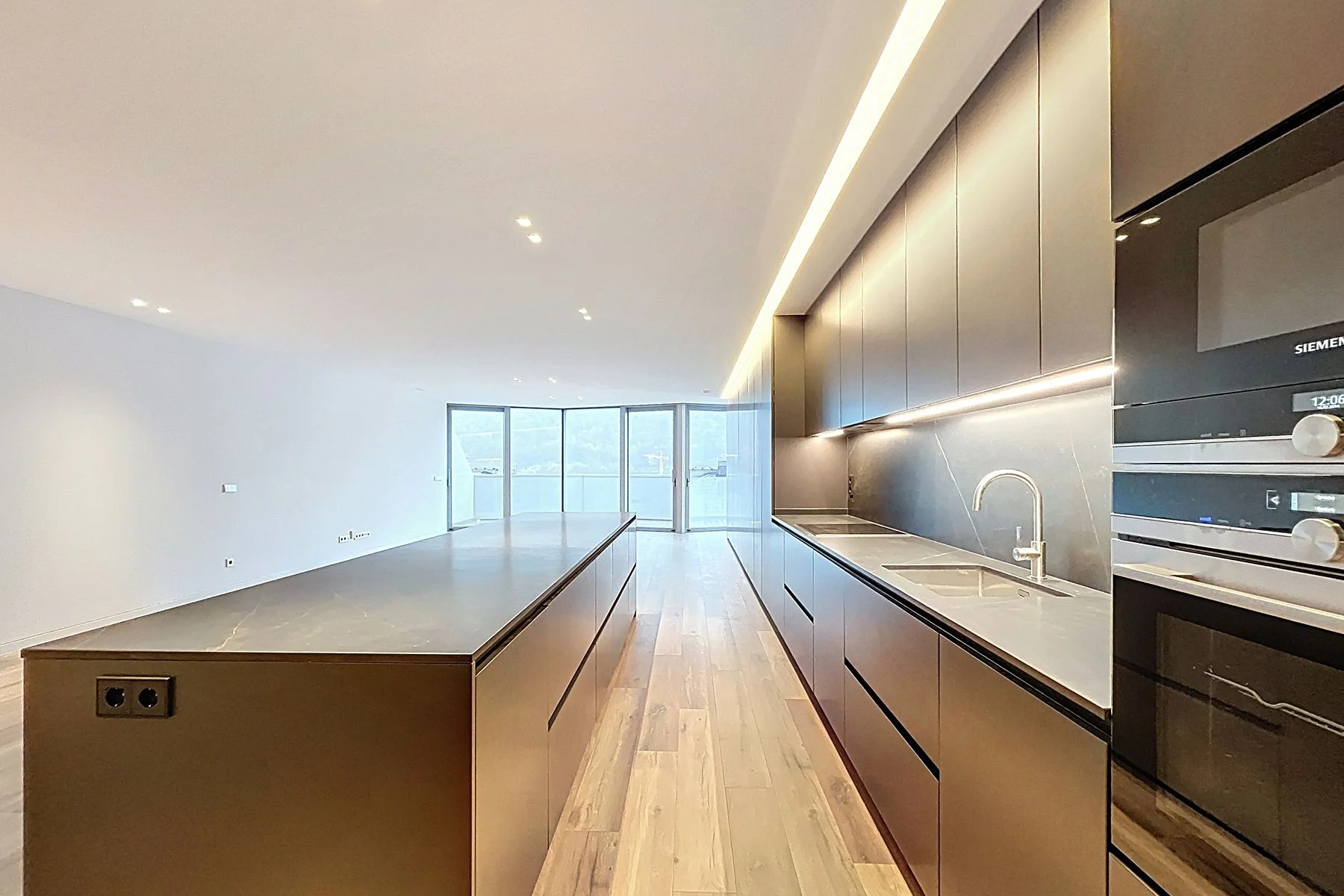 Apartamento de lujo en venta en la Av. Meritxell. ¡Ideal para inversores!