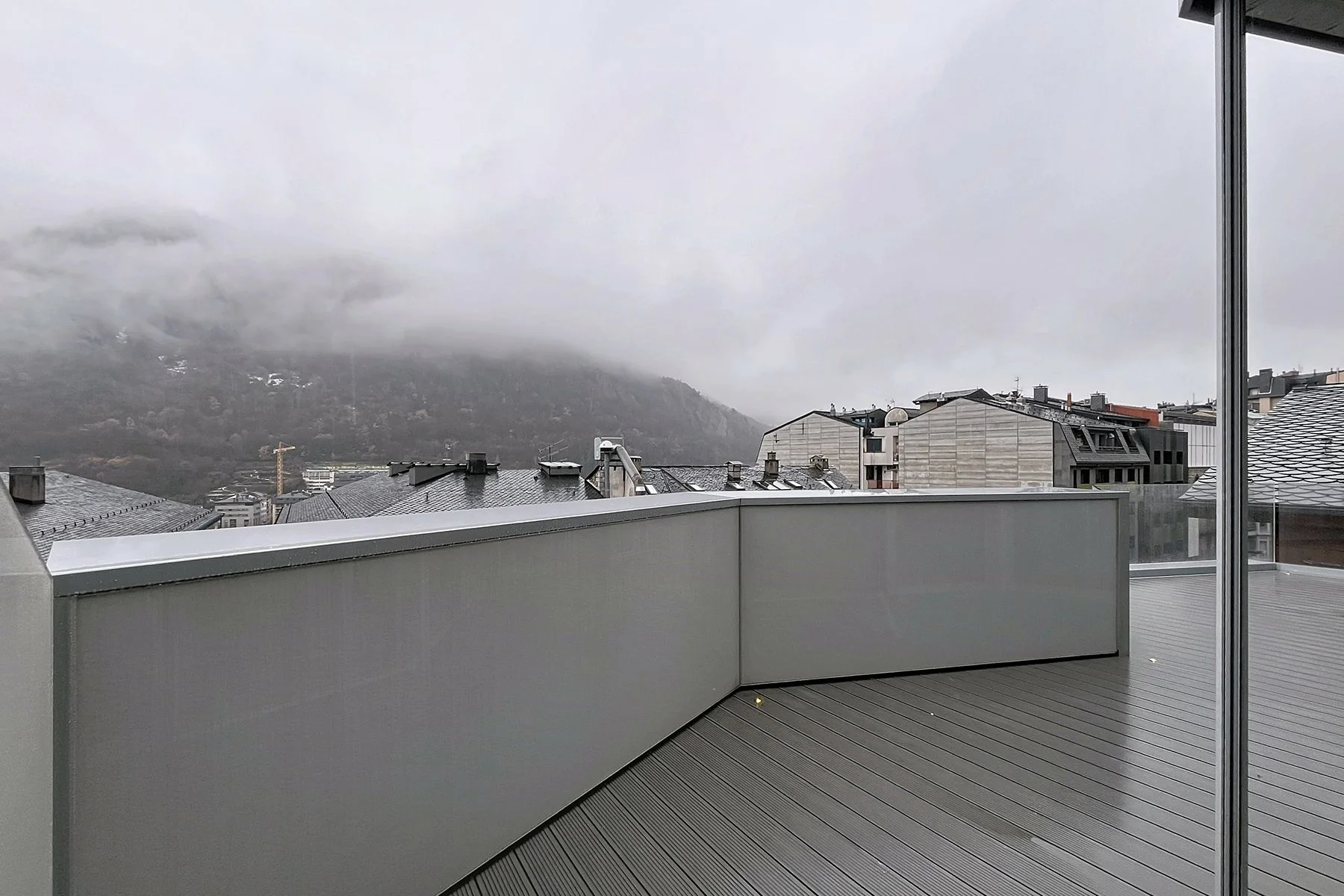 Apartamento de lujo en venta en la Av. Meritxell. ¡Ideal para inversores!