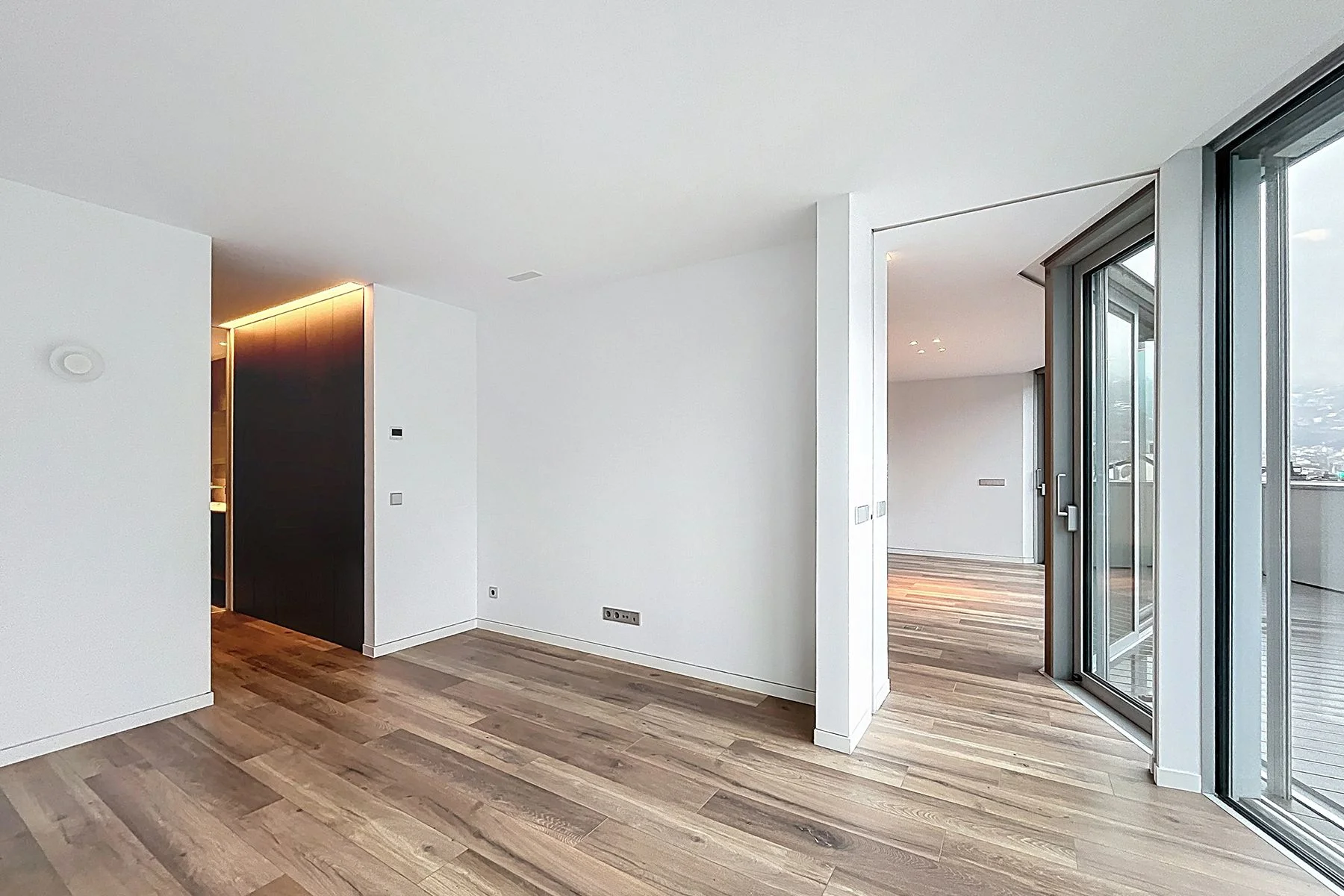 Apartamento de lujo en venta en la Av. Meritxell. ¡Ideal para inversores!