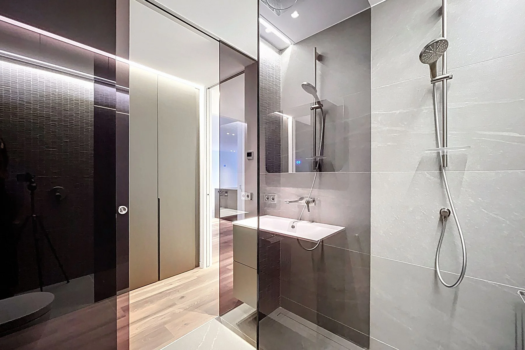 Apartamento de lujo en venta en la Av. Meritxell. ¡Ideal para inversores!