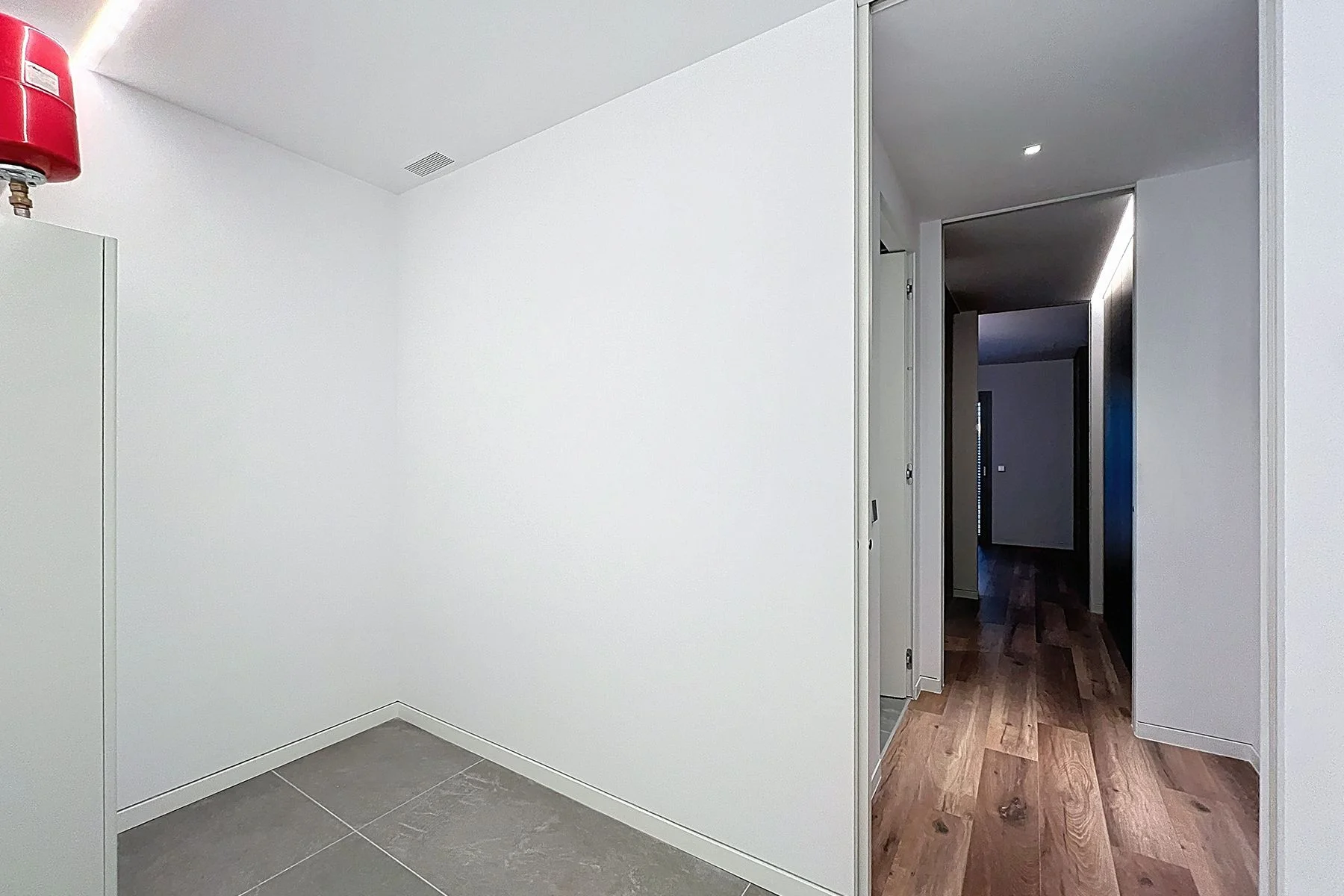 Apartamento de lujo en venta en la Av. Meritxell. ¡Ideal para inversores!