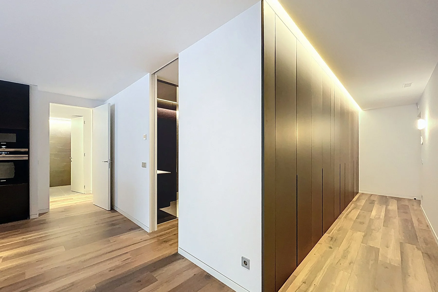 Apartamento de lujo en venta en la Av. Meritxell. ¡Ideal para inversores!