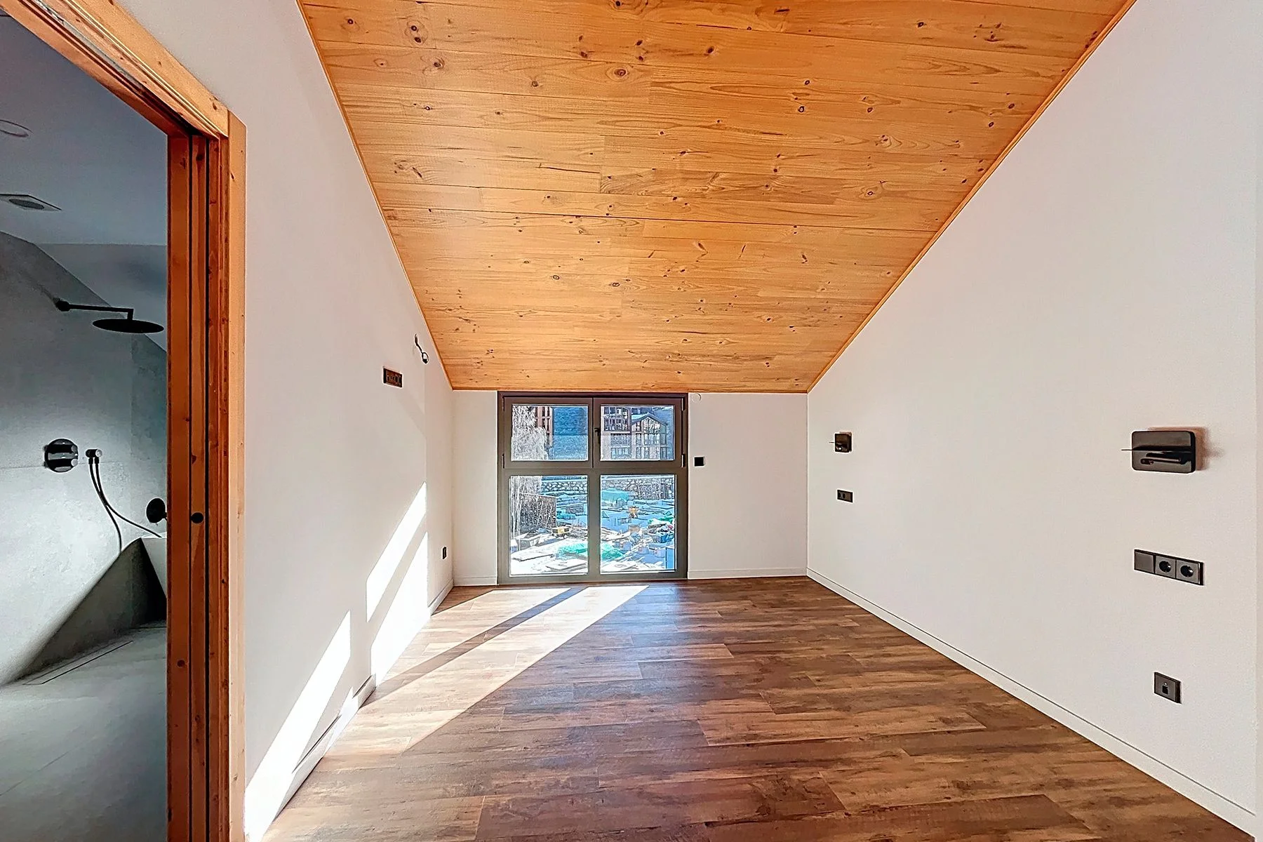 Exclusivo ático de lujo de obra nueva en venta en El Tarter