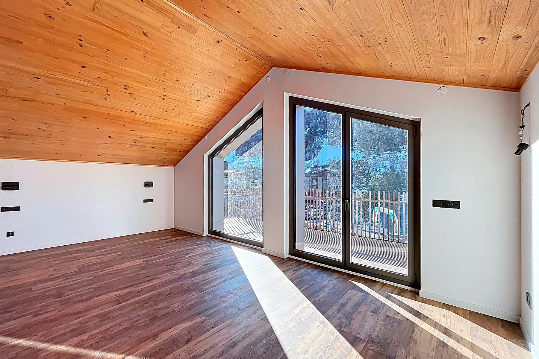 Exclusivo ático de lujo de obra nueva en venta en El Tarter