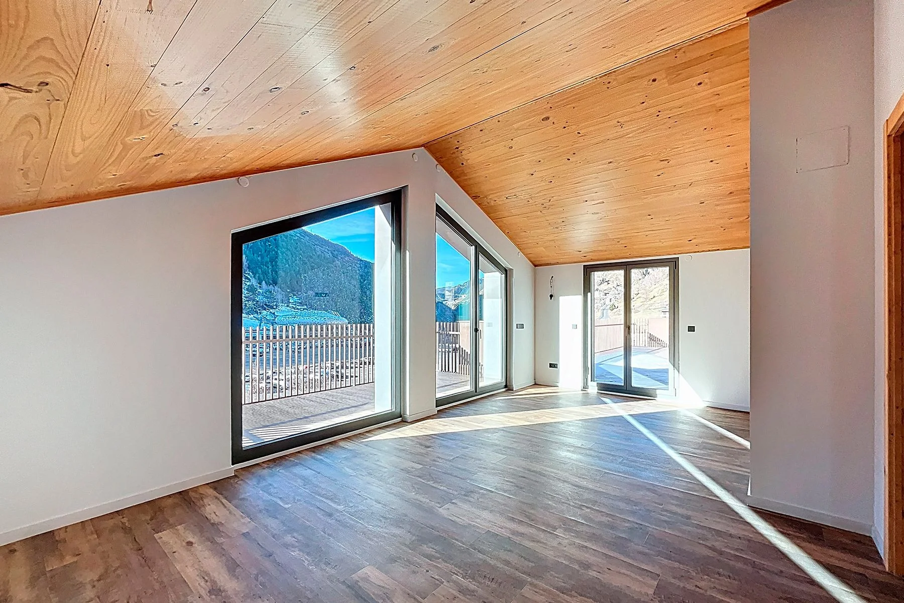 Exclusivo ático de lujo de obra nueva en venta en El Tarter