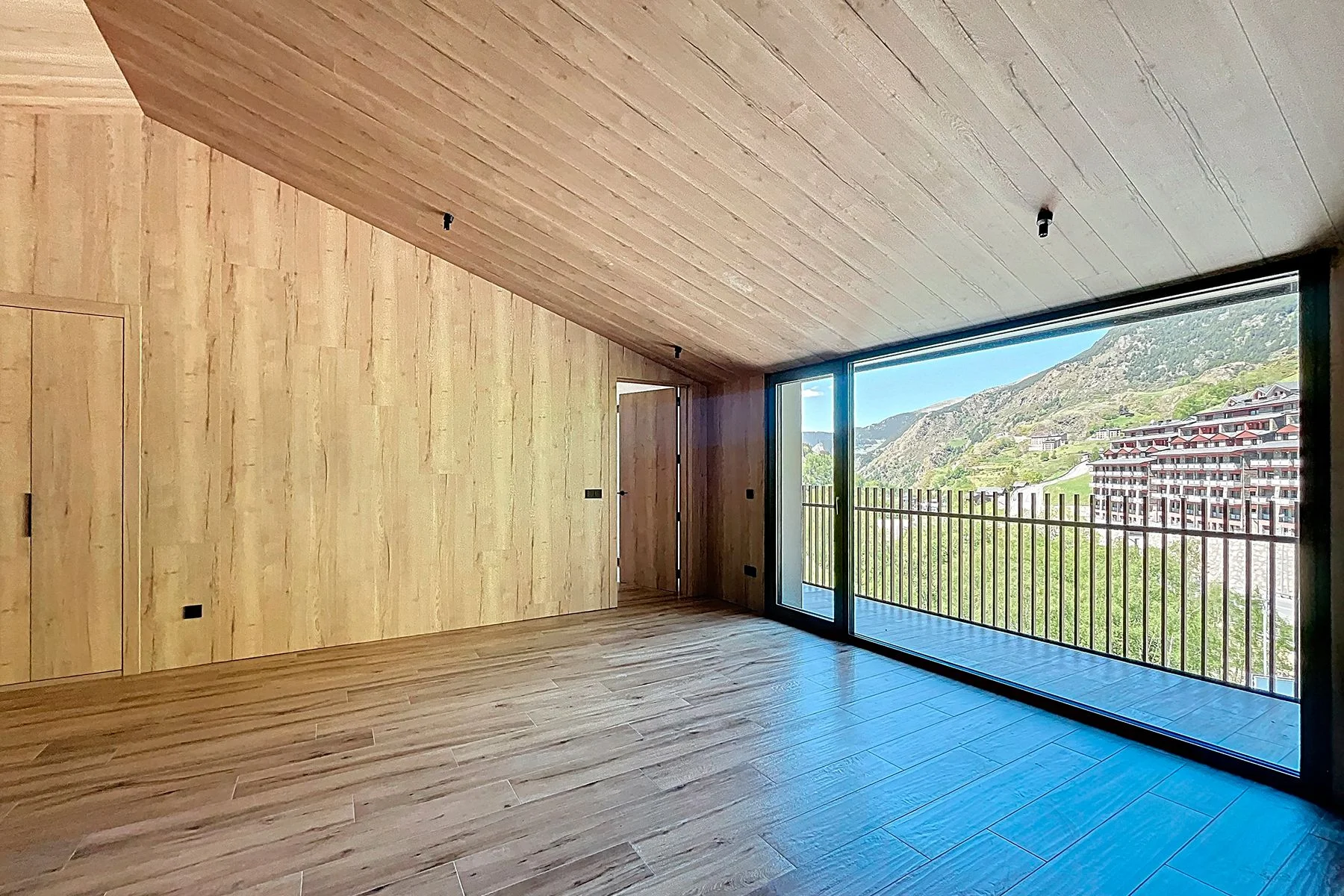 Apartamento de lujo de obra nueva para comprar a pie de pistas del Tarter