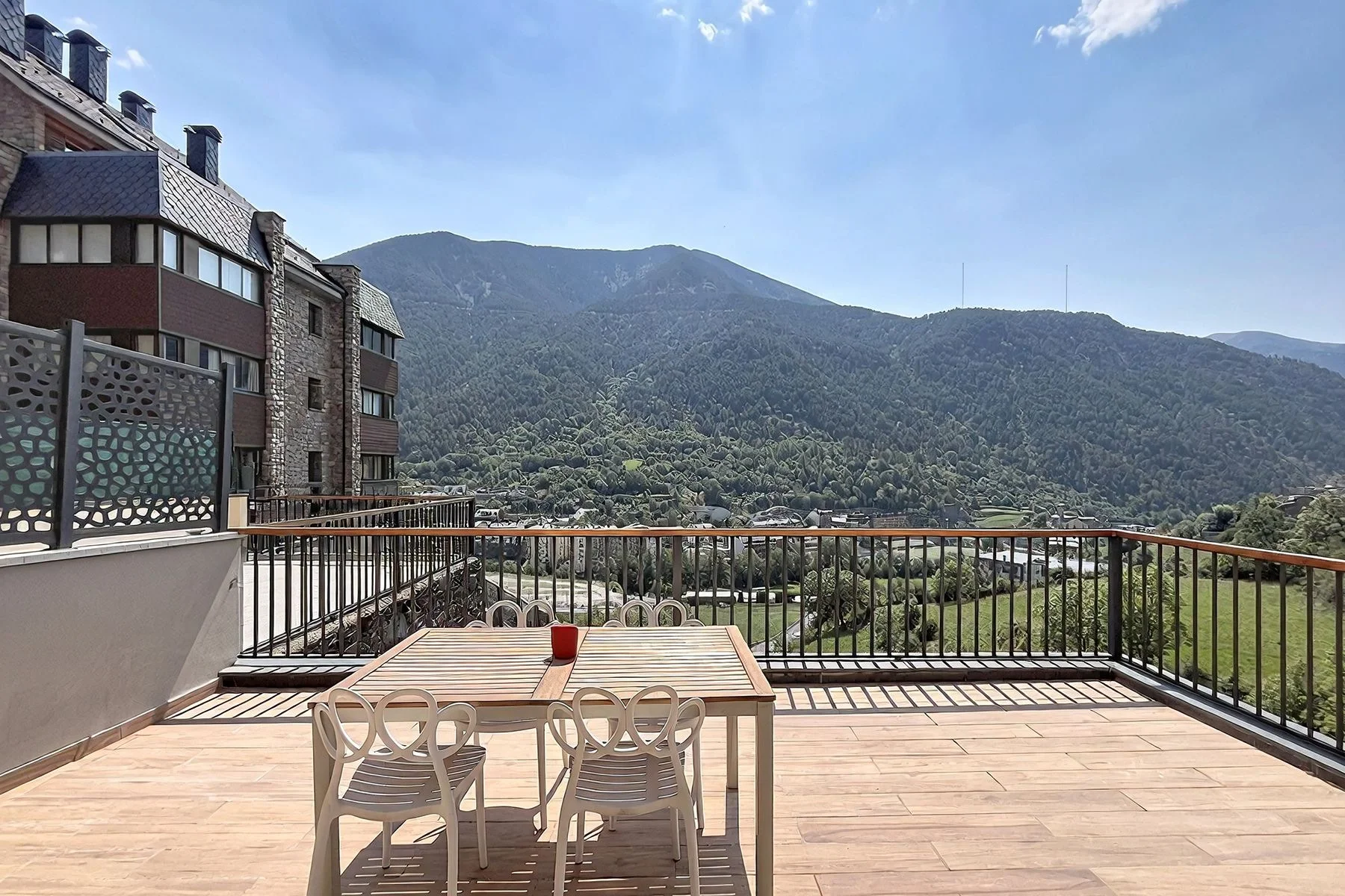 Piso con gran terraza en alquiler en Encamp