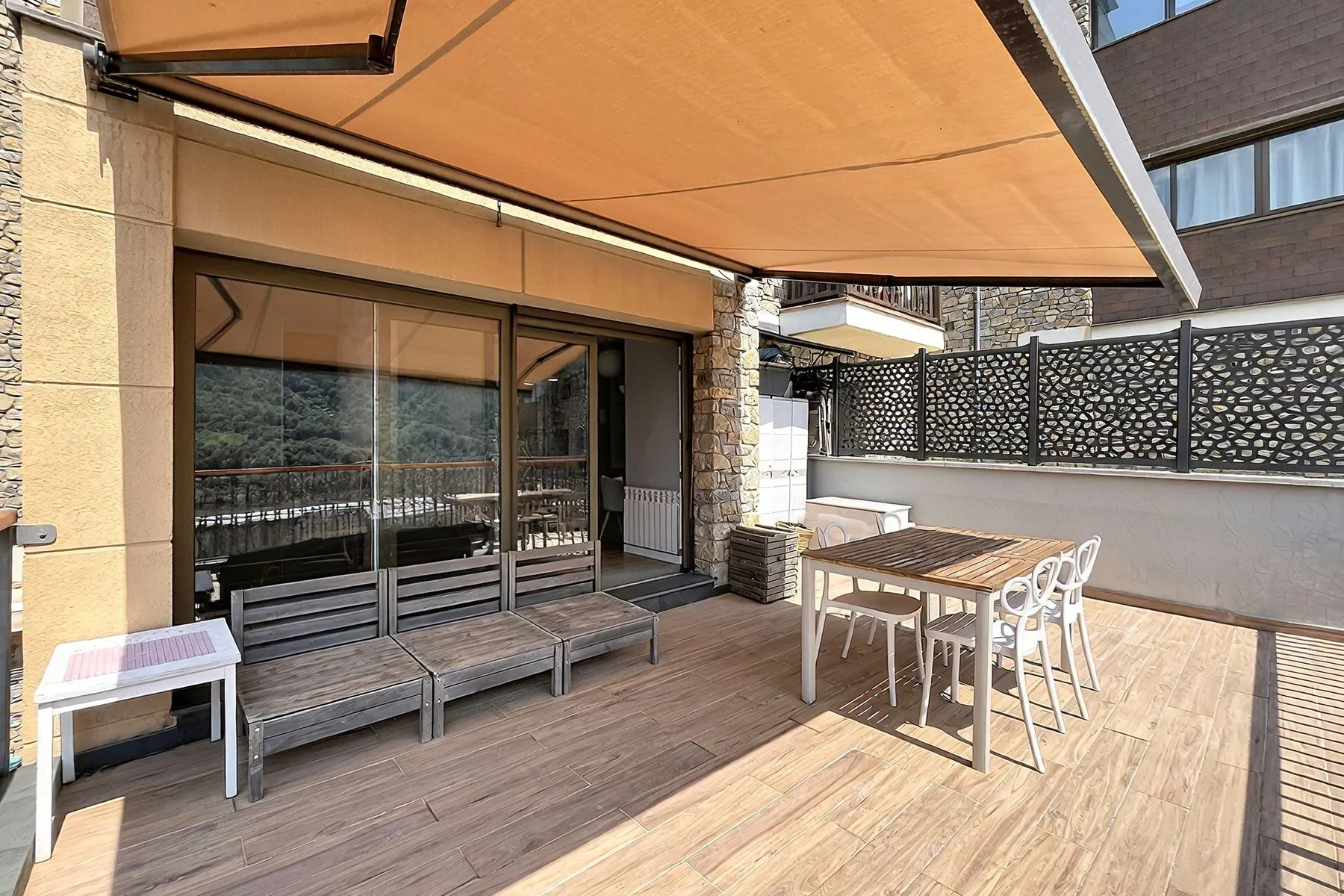 Piso con gran terraza en alquiler en Encamp