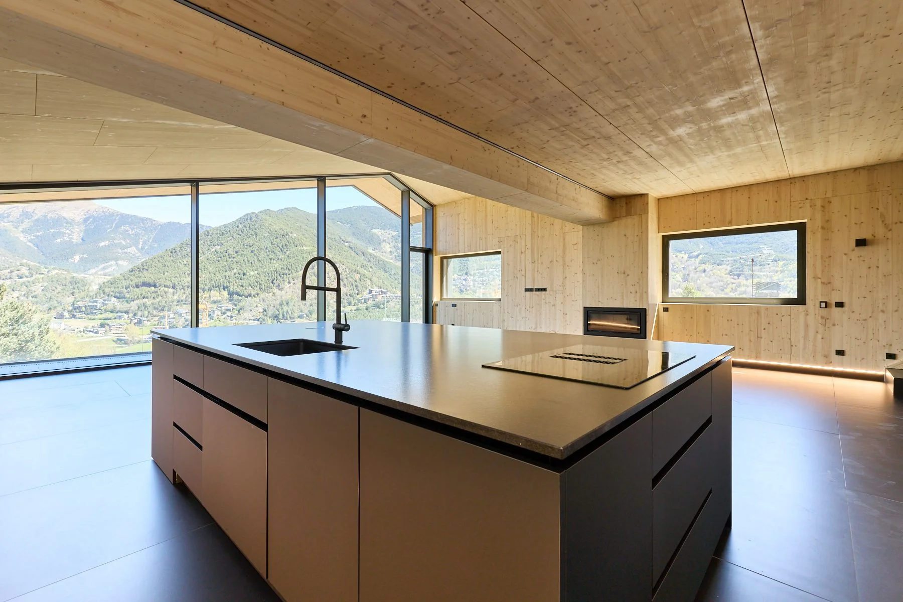 Cautivador chalet para comprar en Sispony, actualmente alquilado, Ideal inversores