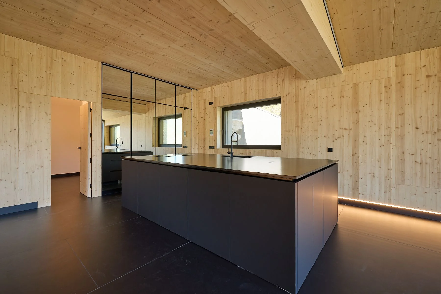 Cautivador chalet para comprar en Sispony, actualmente alquilado, Ideal inversores