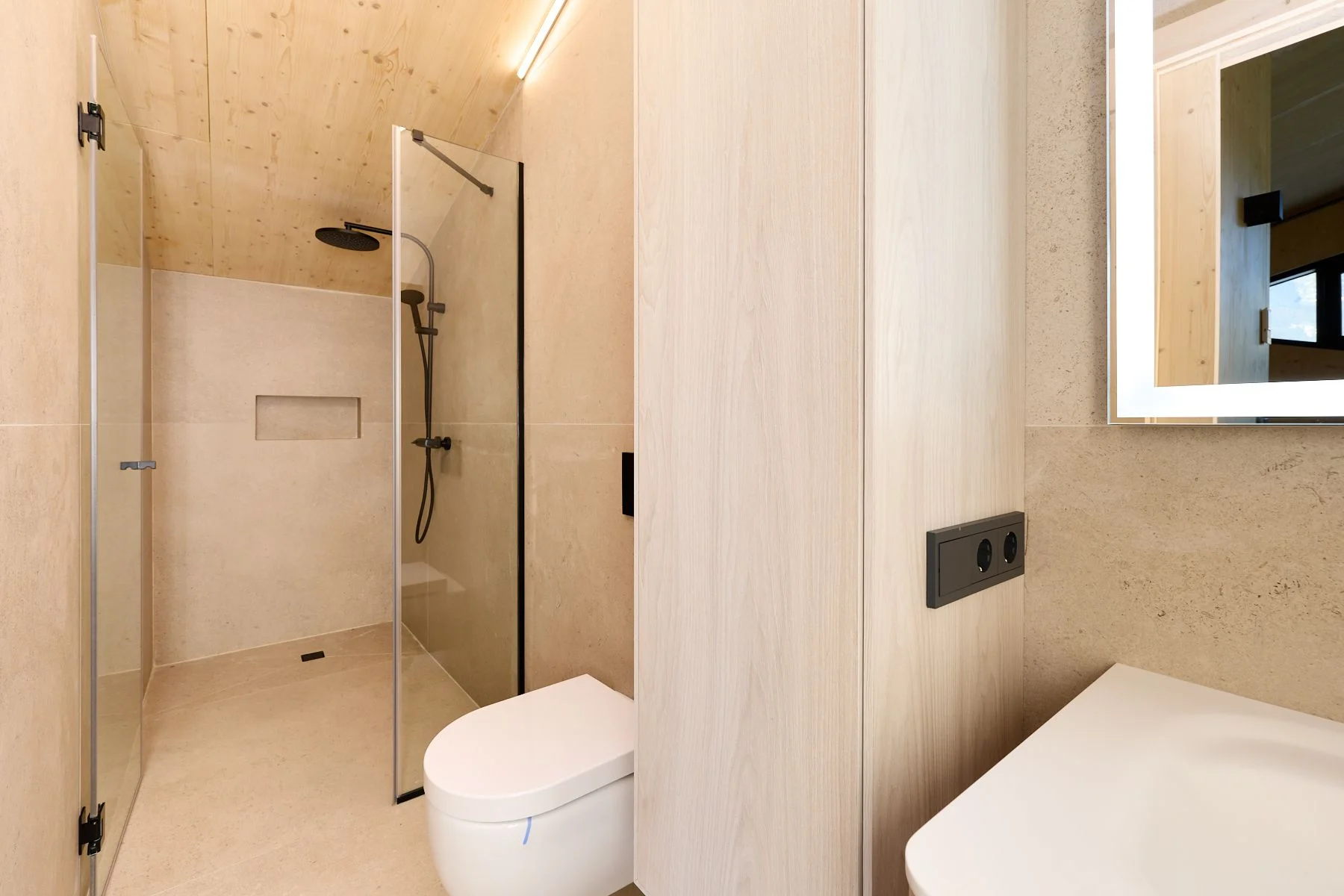 Cautivador chalet para comprar en Sispony, actualmente alquilado, Ideal inversores