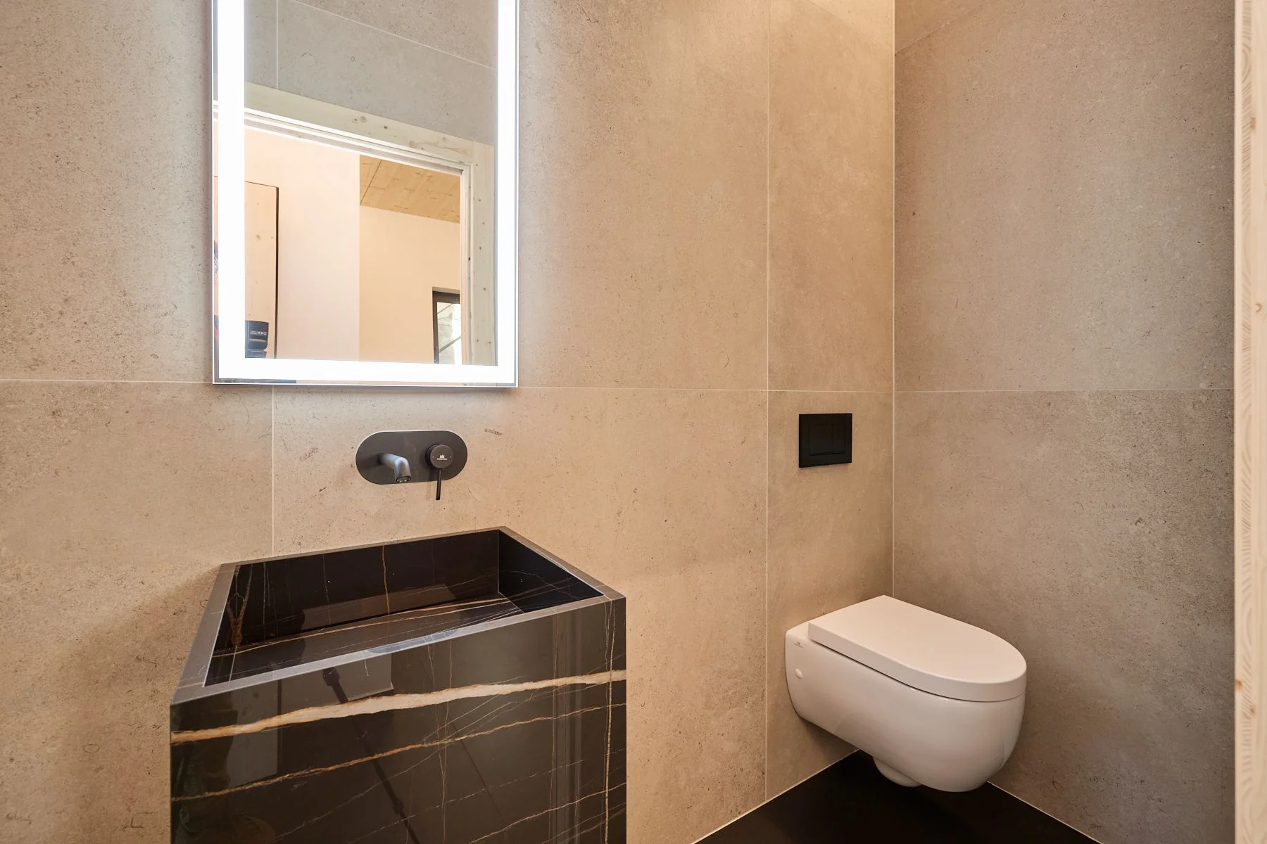 Cautivador chalet para comprar en Sispony, actualmente alquilado, Ideal inversores
