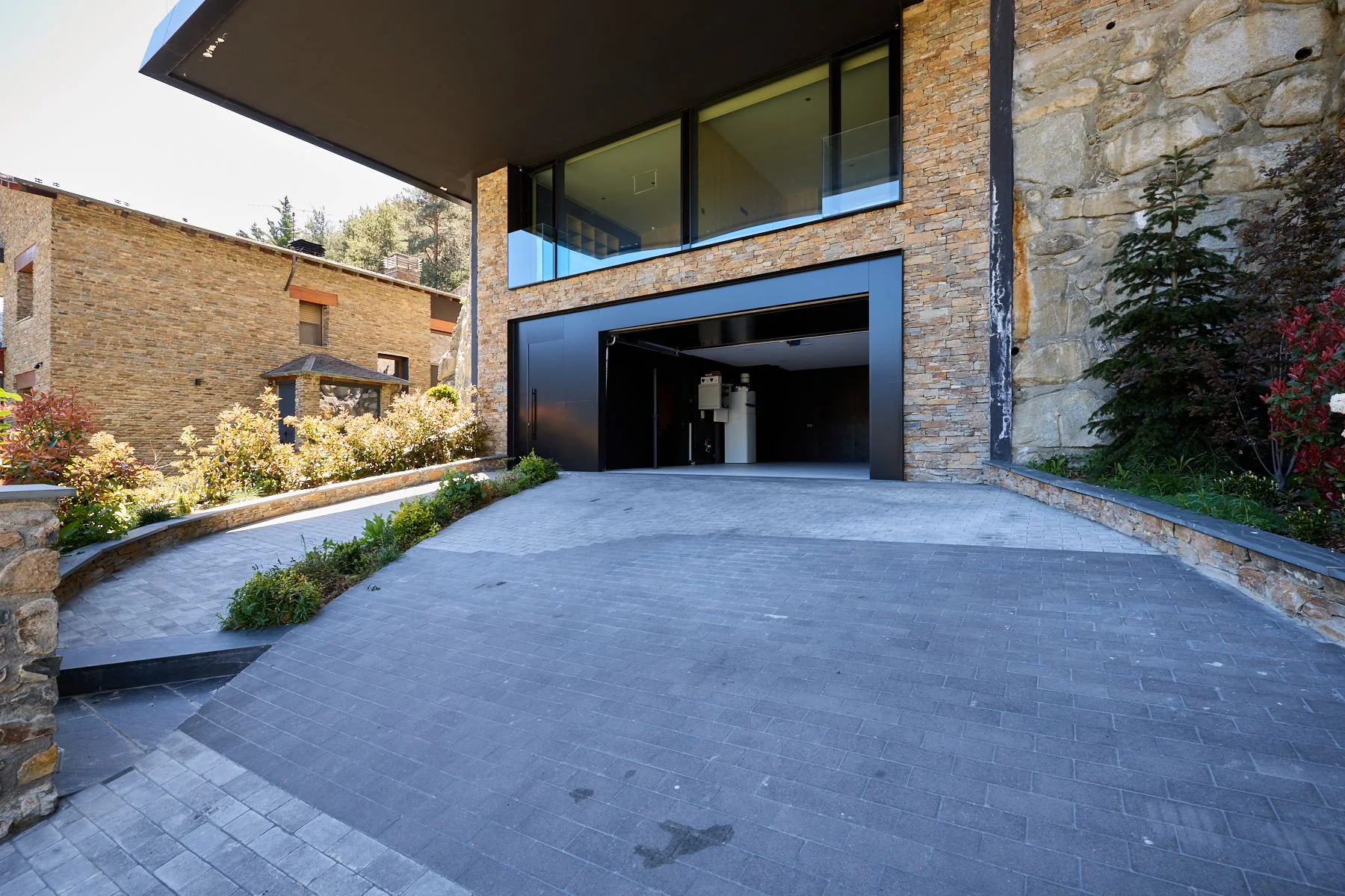 Cautivador chalet para comprar en Sispony, actualmente alquilado, Ideal inversores