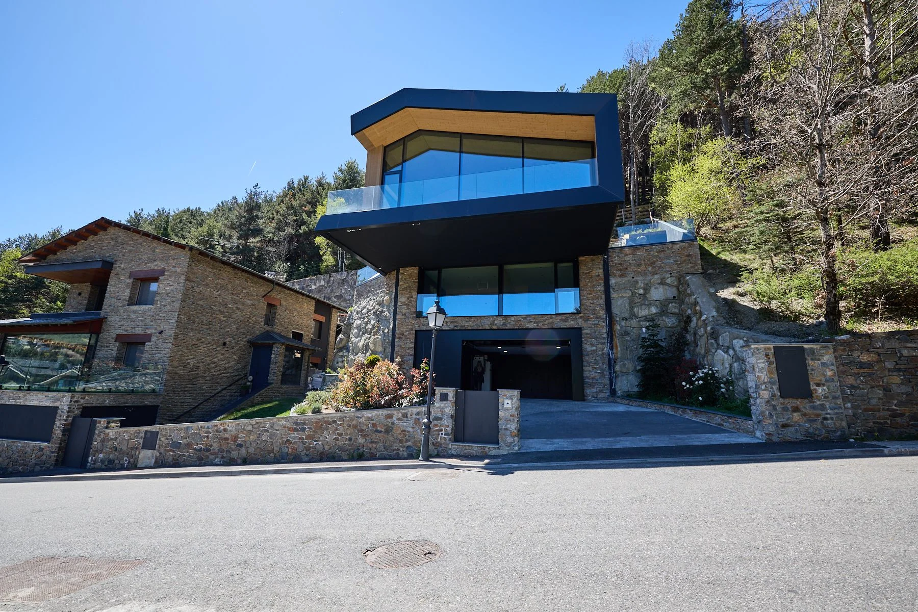Cautivador chalet para comprar en Sispony, actualmente alquilado, Ideal inversores