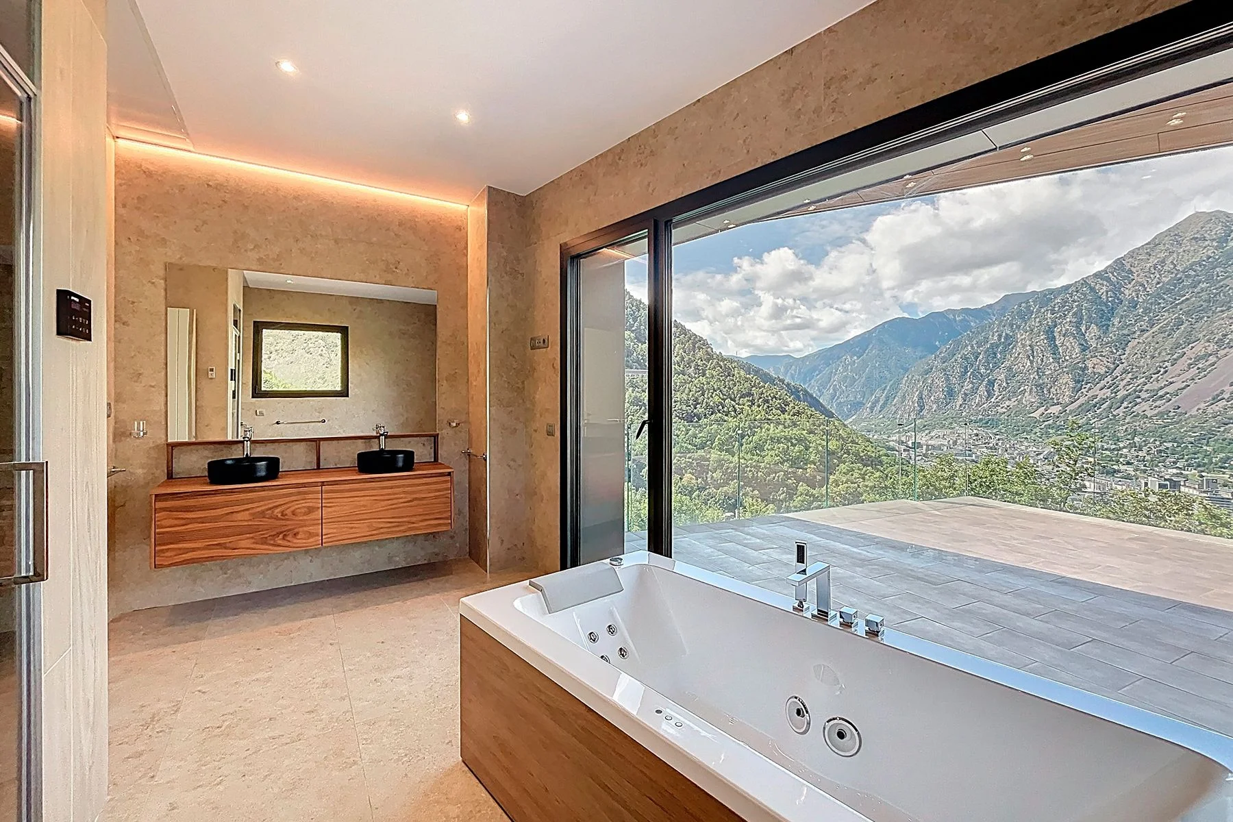 Exclusiu xalet amb vistes captivadores per comprar a Andorra