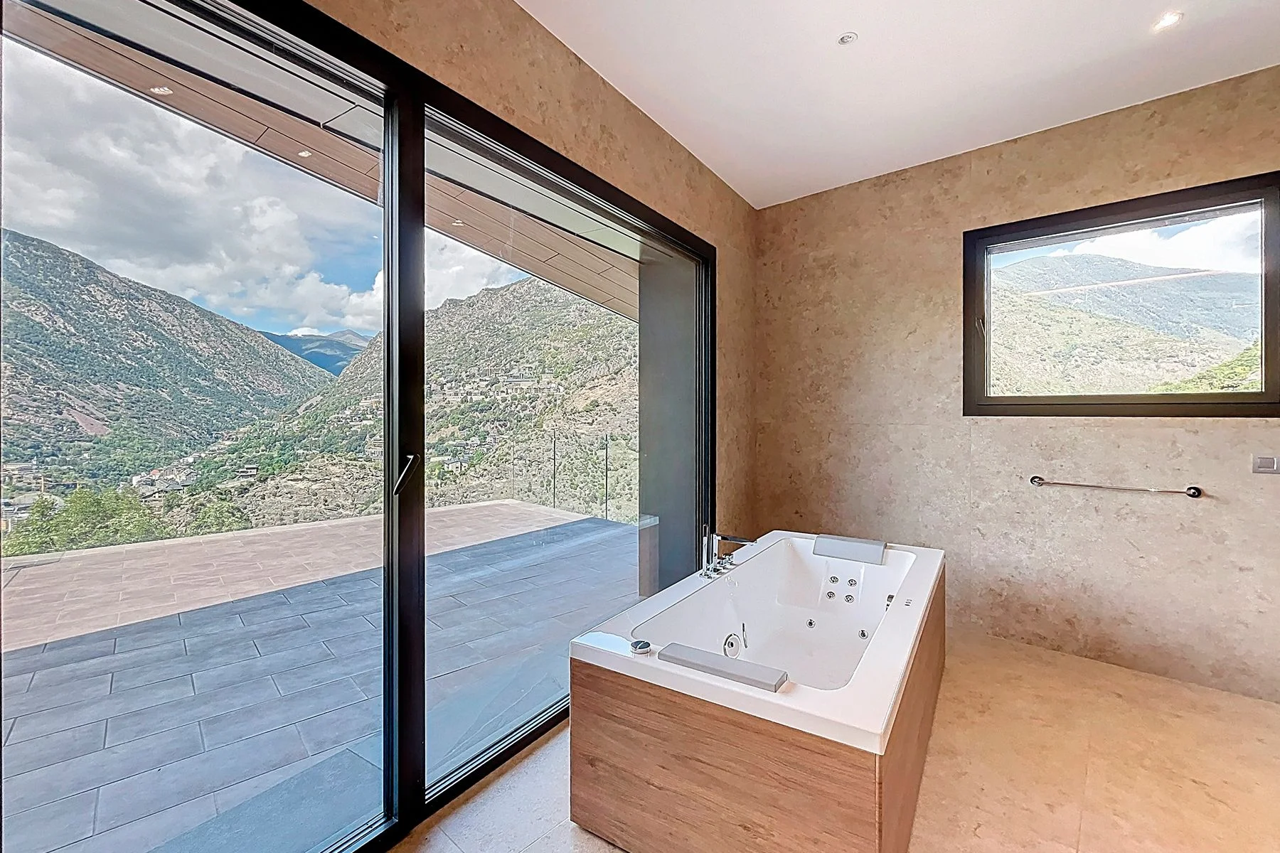 Exclusiu xalet amb vistes captivadores per comprar a Andorra