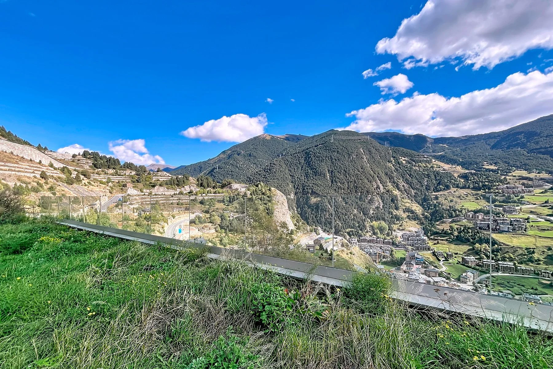 Captivadora borda reformada per comprar a Canillo