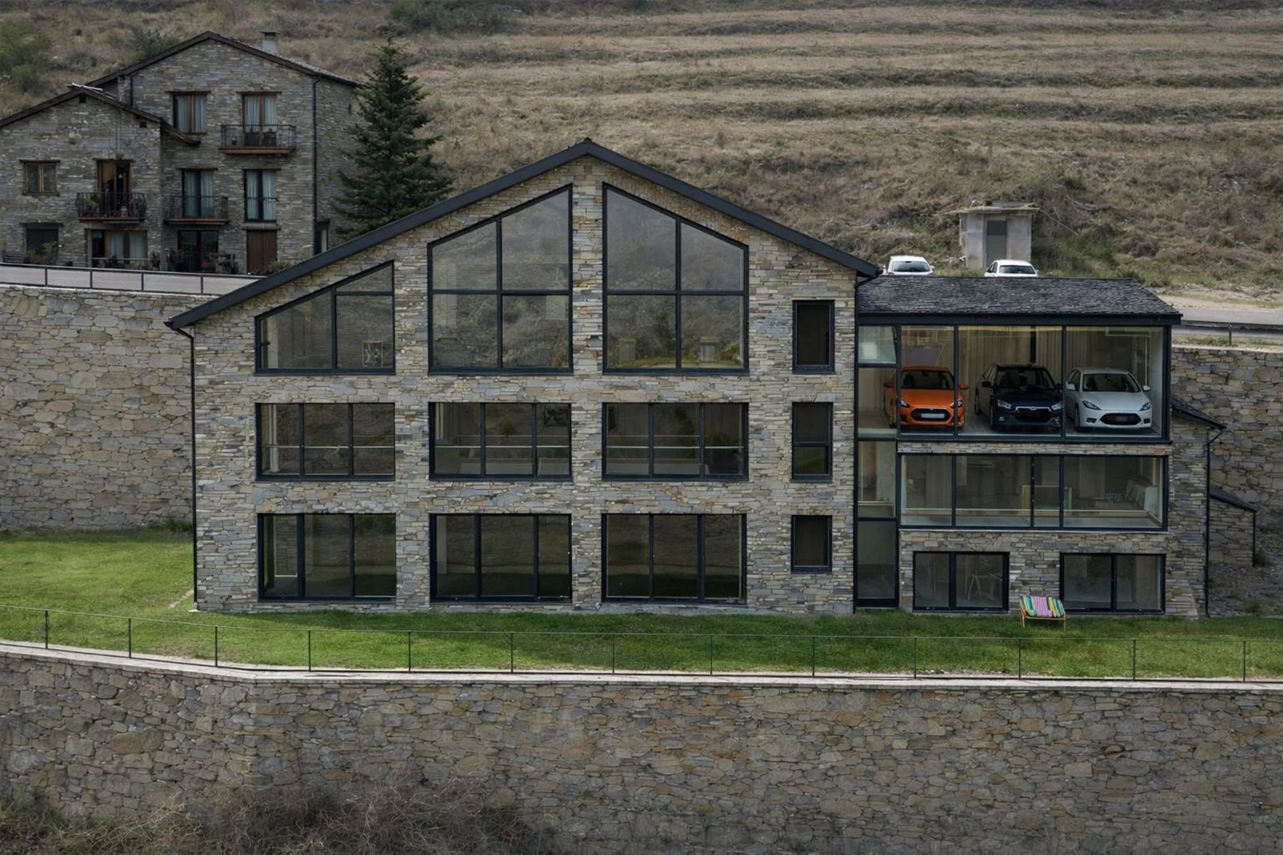 Captivadora borda reformada per comprar a Canillo
